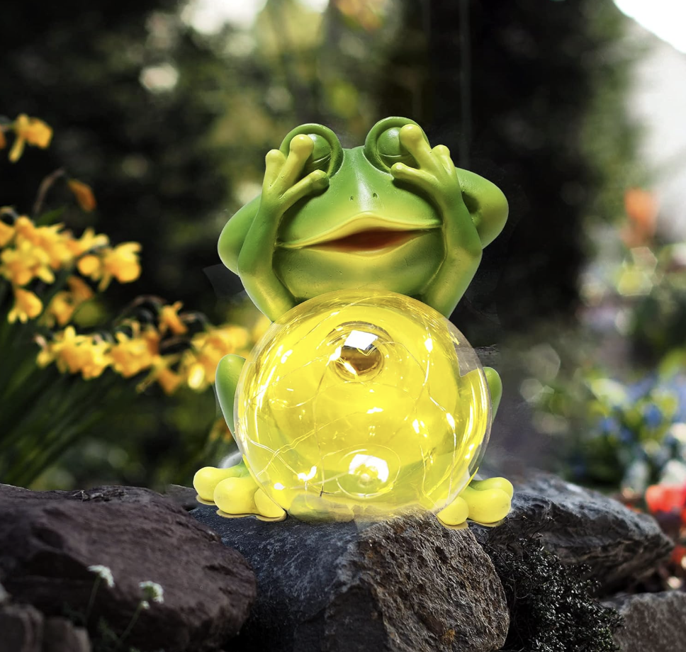 Solar Frog Garden Statue!